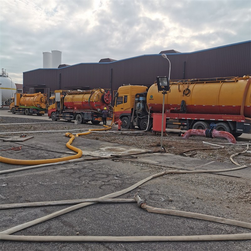 望花污水池清理